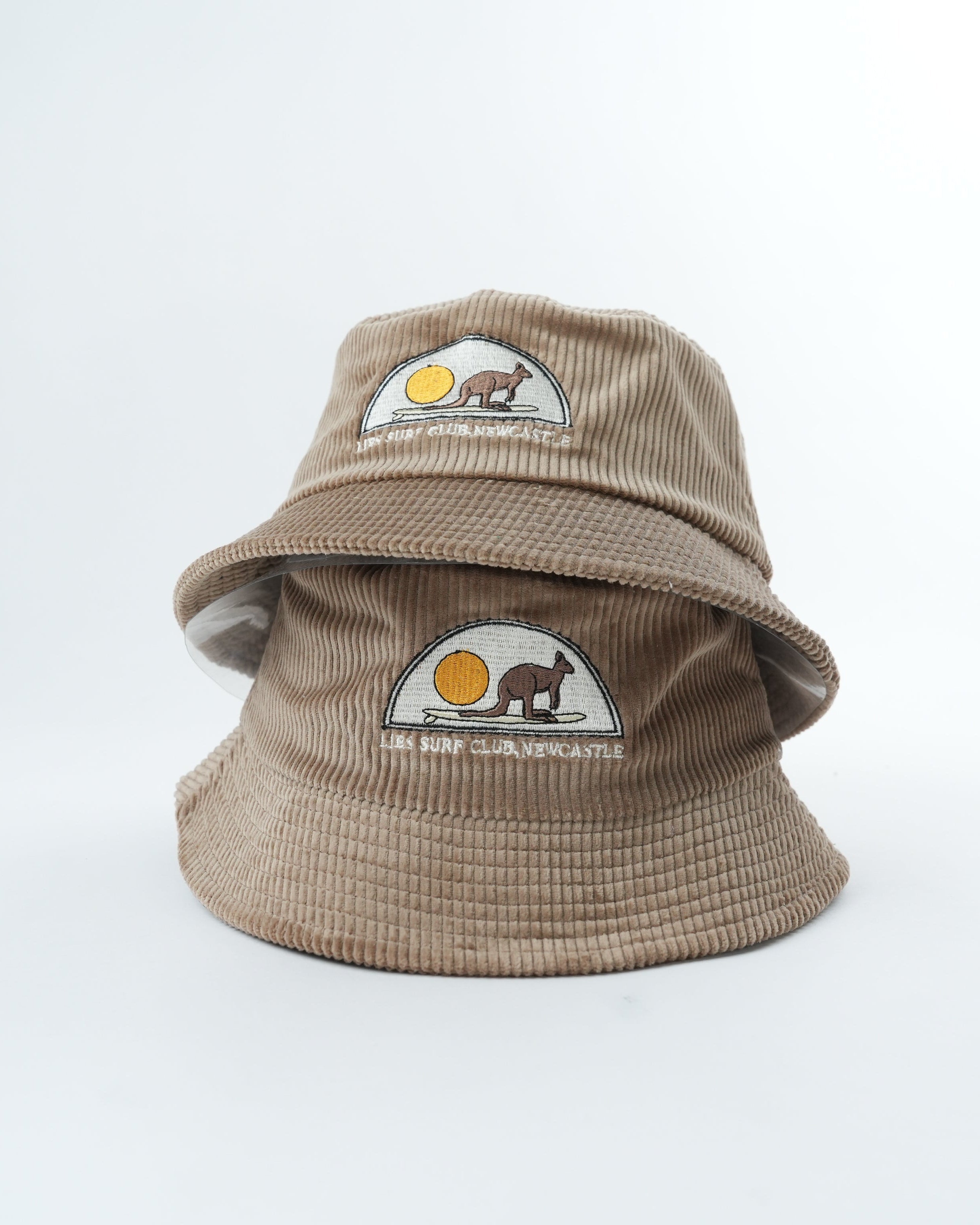 THE SURFING KANGA BUCKET HAT